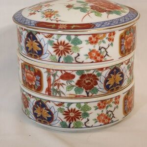 Japanese Vintage Shogun Dynasty Three-Tiered Stacking Box